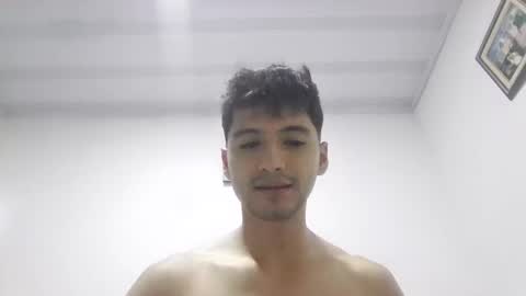 Snapshot of lucifferr_ chatting on 3, 2, 2026 leonel online show from 3, 2, 2026