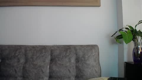 Snapshot of luciiana_lol chatting on 2, 5, 2026 luciiana online show from 2, 5, 2026