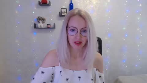 Snapshot of luckcristal chatting on 21, 2, 2025 Arina online show from 21, 2, 2025