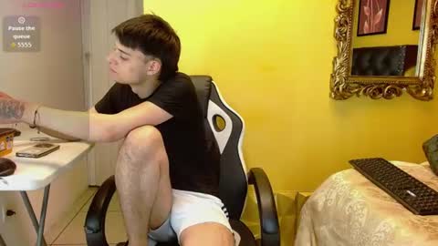Snapshot of luckk_ chatting on 10, 6, 2026 luckk_ online show from 10, 6, 2026