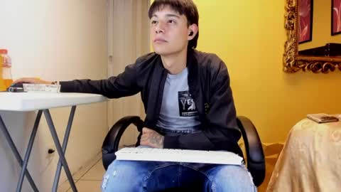 Snapshot of luckk_ chatting on 27, 6, 2026 luckk_ online show from 27, 6, 2026