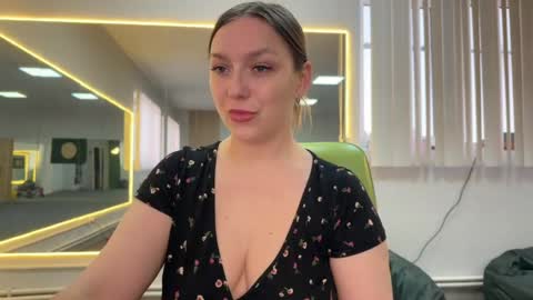 Snapshot of lucky_foryou_baby chatting on 18, 4, 2026 lucky_foryou_baby online show from 18, 4, 2026