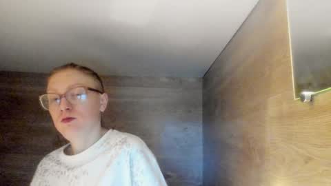 lucky_licky20 online show from 4, 2, 2025