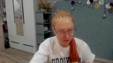lucky_licky20 online show from 19, 12, 2025