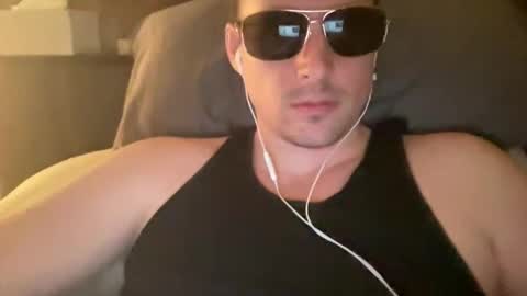 Snapshot of luckyboy877 chatting on 7, 1, 2026 luckyboy877 online show from 7, 1, 2026