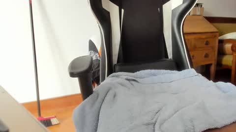 Snapshot of luckydrakex chatting on 22, 12, 2024 Lucky online show from 22, 12, 2024