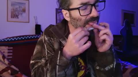 Snapshot of luckydrakex chatting on 12, 10, 2025 Lucky online show from 12, 10, 2025