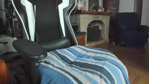 Snapshot of luckydrakex chatting on 6, 11, 2025 Lucky online show from 6, 11, 2025