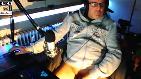 Snapshot of luckyfreak1 chatting on 25, 12, 2024 call me Stefan online show from 25, 12, 2024