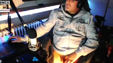 Snapshot of luckyfreak1 chatting on 25, 12, 2024 call me Stefan online show from 25, 12, 2024