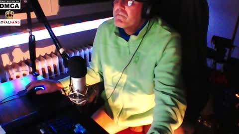 Snapshot of luckyfreak1 chatting on 23, 2, 2025 call me Stefan online show from 23, 2, 2025