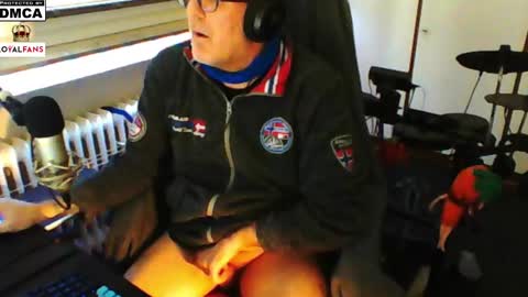 Snapshot of luckyfreak1 chatting on 2, 3, 2025 call me Stefan online show from 2, 3, 2025