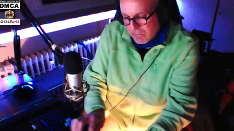 Snapshot of luckyfreak1 chatting on 9, 3, 2025 call me Stefan online show from 9, 3, 2025