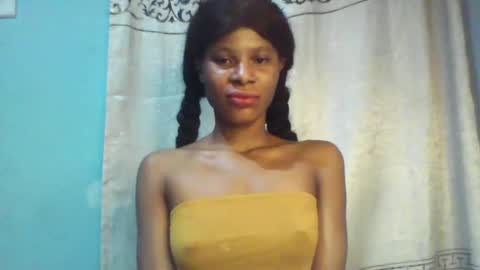 Snapshot of luckymadequeen chatting on 4, 1, 2025 Gloria online show from 4, 1, 2025