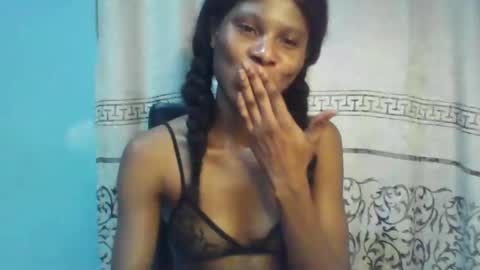 Snapshot of luckymadequeen chatting on 4, 1, 2025 Gloria online show from 4, 1, 2025