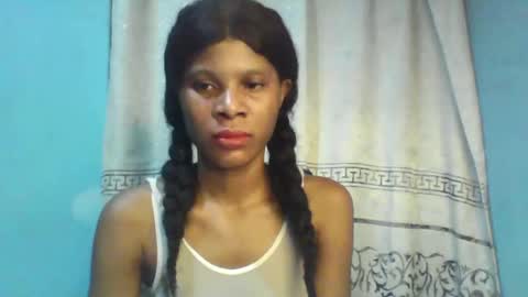 Snapshot of luckymadequeen chatting on 5, 1, 2025 Gloria online show from 5, 1, 2025