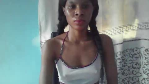 Snapshot of luckymadequeen chatting on 18, 1, 2025 Gloria online show from 18, 1, 2025