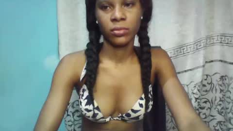 Snapshot of luckymadequeen chatting on 26, 1, 2025 Gloria online show from 26, 1, 2025