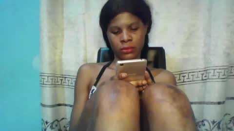 Snapshot of luckymadequeen chatting on 5, 2, 2025 Gloria online show from 5, 2, 2025