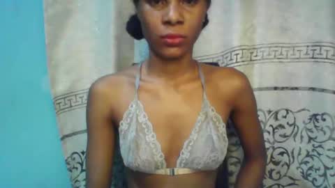 Snapshot of luckymadequeen chatting on 11, 2, 2025 Gloria online show from 11, 2, 2025