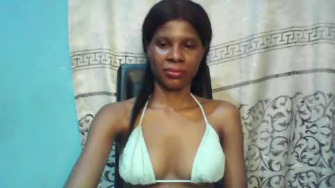 Snapshot of luckymadequeen chatting on 24, 2, 2025 Gloria online show from 24, 2, 2025