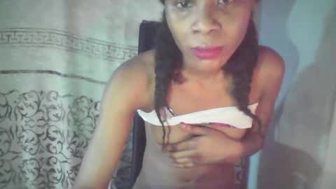 Snapshot of luckymadequeen chatting on 18, 9, 2025 Gloria online show from 18, 9, 2025