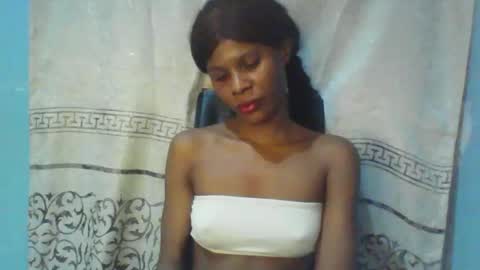 Snapshot of luckymadequeen chatting on 27, 9, 2025 Gloria online show from 27, 9, 2025