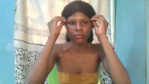 Snapshot of luckymadequeen chatting on 10, 5, 2026 Gloria online show from 10, 5, 2026