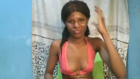 Snapshot of luckymadequeen chatting on 18, 5, 2026 Gloria online show from 18, 5, 2026