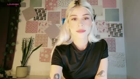 Snapshot of luckysapphire777 chatting on 30, 3, 2026 luckysapphire777 online show from 30, 3, 2026