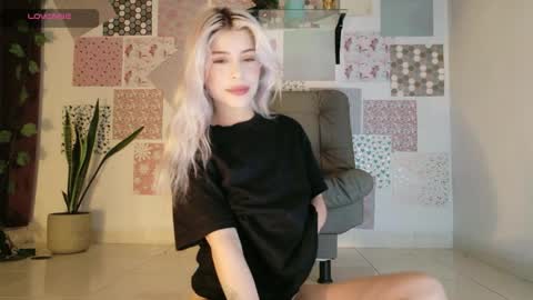 Snapshot of luckysapphire777 chatting on 2, 4, 2026 luckysapphire777 online show from 2, 4, 2026