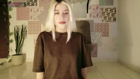 Snapshot of luckysapphire777 chatting on 25, 4, 2026 luckysapphire777 online show from 25, 4, 2026