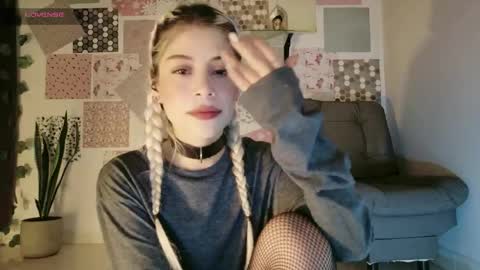 Snapshot of luckysapphire777 chatting on 7, 5, 2026 luckysapphire777 online show from 7, 5, 2026
