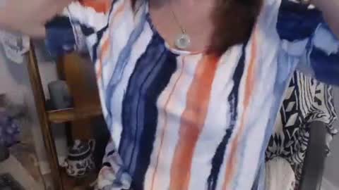 lucy_0000 online show from 17, 11, 2025