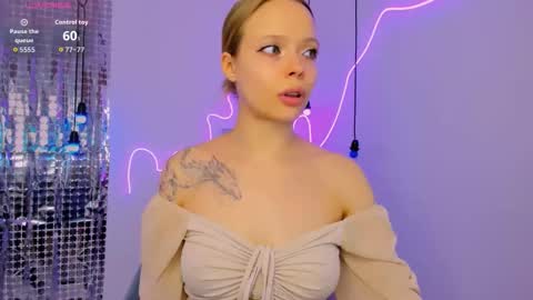 Snapshot of lucy__loy chatting on 18, 12, 2025 Lucy online show from 18, 12, 2025