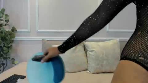 lucy_canel online show from 7, 1, 2026