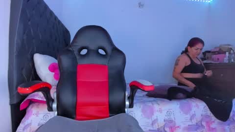 Snapshot of lucy_chanel chatting on 28, 10, 2025 lucy online show from 28, 10, 2025