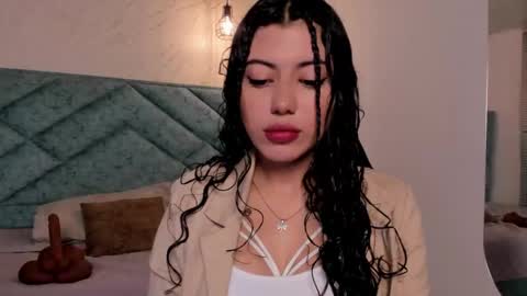 Lucy Greys online show from 26, 3, 2026