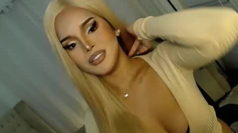 Snapshot of lucy_heartfiliaxxx chatting on 21, 11, 2025 MONA online show from 21, 11, 2025