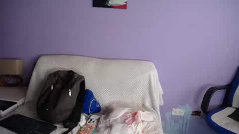 Snapshot of lucy_ny chatting on 13, 4, 2026 SleepyAbuela online show from 13, 4, 2026