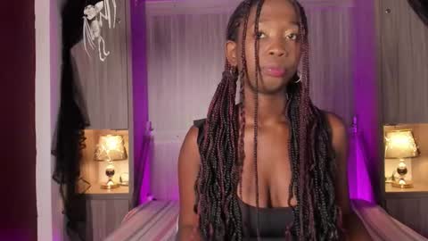 lucykleiin online show from 31, 10, 2025