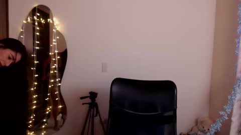 LUCY online show from 12, 1, 2025