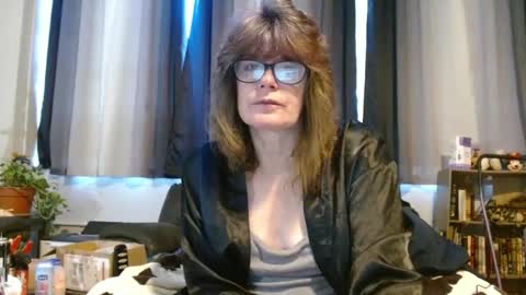 Snapshot of lucylling chatting on 24, 2, 2025 lucylling online show from 24, 2, 2025