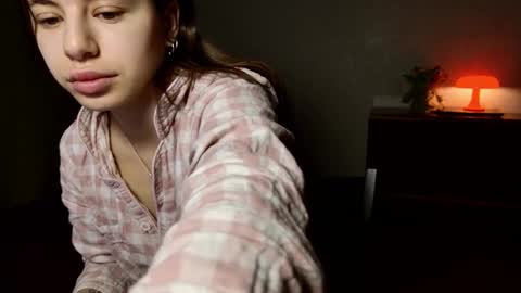 Snapshot of lucyrait chatting on 4, 3, 2026 Lucy online show from 4, 3, 2026