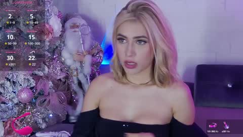 Snapshot of lucyrouse18 chatting on 5, 1, 2025 Lucy online show from 5, 1, 2025