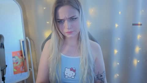 Snapshot of lucysbrain chatting on 16, 4, 2026 Lucy online show from 16, 4, 2026