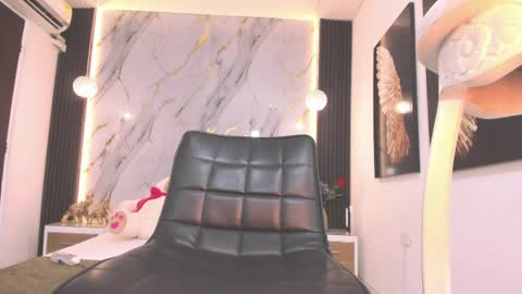 Luciana online show from 11, 3, 2025