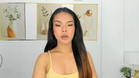 Snapshot of lucyvane chatting on 17, 7, 2026 lucyvane online show from 17, 7, 2026