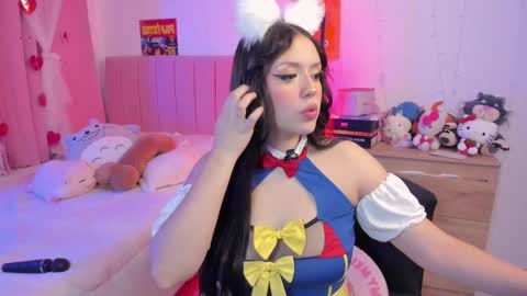 Snapshot of lucyy_peach chatting on 12, 10, 2025 LUCYY FROM HOME  online show from 12, 10, 2025