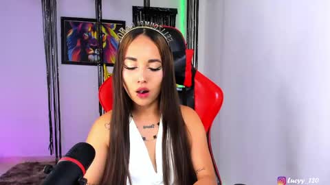 Snapshot of lucyy_rose chatting on 29, 4, 2026 o online show from 29, 4, 2026